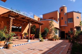 Casa Frida B and B