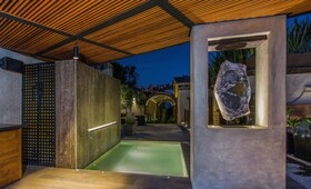 Casa No Name Small Luxury Hotel