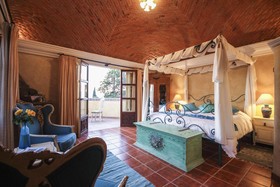 Mansion San Miguel