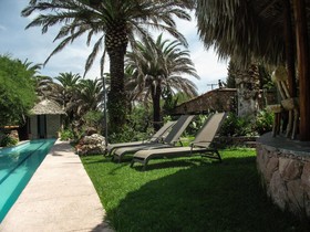 Nirvana Restaurant And Retreat