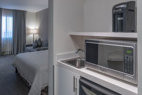 Holiday Inn Express & Suites Leon - Aeropuerto