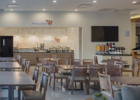 Holiday Inn Express & Suites Leon - Aeropuerto