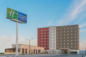 Holiday Inn Express & Suites Leon - Aeropuerto