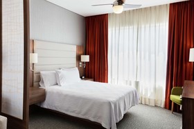 Fiesta Inn Suites Aeropuerto del Bajío Silao