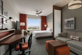 Fiesta Inn Suites Aeropuerto del Bajío Silao