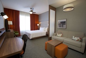 Fiesta Inn Suites Aeropuerto del Bajío Silao