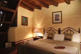 Casona De Manzano B&B