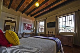 Hotel Los Arcos