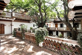 Hotel Los Arcos