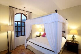 Guaycura Boutique Hotel, Beach Club & Spa