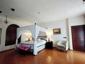 Guaycura Boutique Hotel, Beach Club & Spa