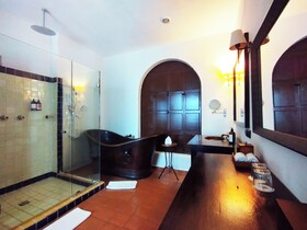 Guaycura Boutique Hotel, Beach Club & Spa