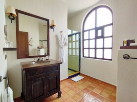 Guaycura Boutique Hotel, Beach Club & Spa