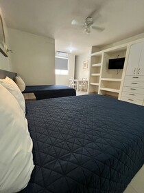 Bed Bed Hotel