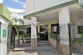 Hotel Laguna Inn