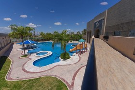 Hotel Azul Talavera Country Club