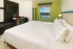 Holiday Inn Express Tuxpan