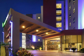 Holiday Inn Express Tuxpan