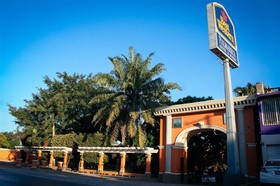 Palmareca Suites & Hotel