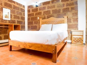 Hotel Del Centro by OYO Rooms