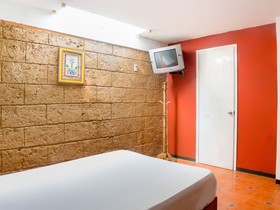 Hotel Del Centro by OYO Rooms