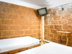Hotel Del Centro by OYO Rooms
