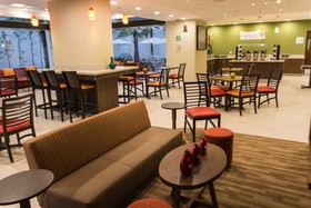 Holiday Inn Express Guadalajara Aeropuerto