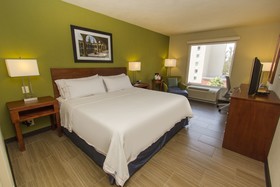 Holiday Inn Express Guadalajara Aeropuerto