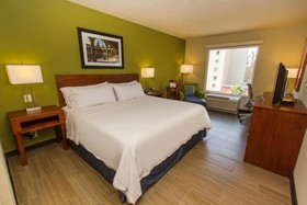 Holiday Inn Express Guadalajara Aeropuerto