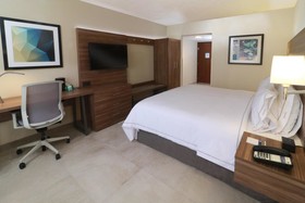 Holiday Inn Express Guadalajara Aeropuerto