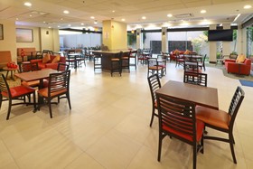 Holiday Inn Express Guadalajara Aeropuerto