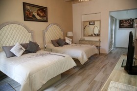 Hotel Centenario Los Arroyitos