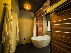 Cadillac Hotel Boutique