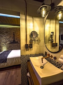 Cadillac Hotel Boutique