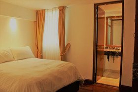 Condesa Suites