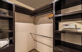 Grand Chapultepec by Kukun