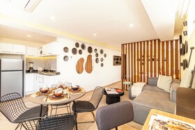 Grand Chapultepec by Kukun