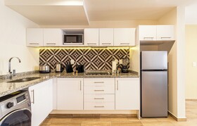 Grand Chapultepec by Kukun