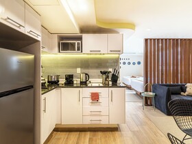 Grand Chapultepec by Kukun