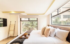 Grand Chapultepec by Kukun