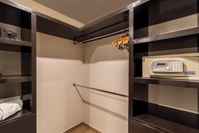 Grand Chapultepec by Kukun