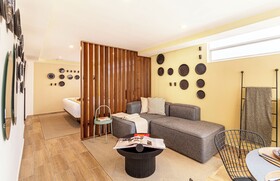 Grand Chapultepec by Kukun