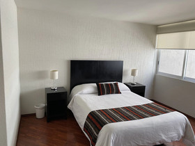 Grupo Kings Suites Chimborazo 567