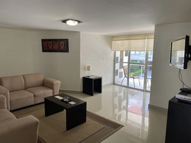 Grupo Kings Suites Chimborazo 567