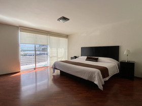 Grupo Kings Suites Chimborazo 567