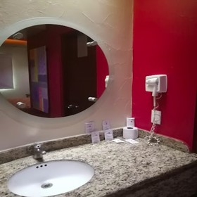 Hm Hotel Y Suites Plaza