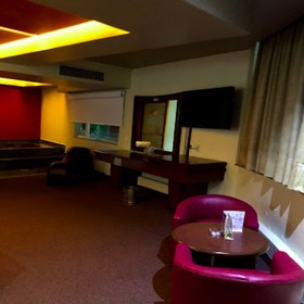 Hm Hotel Y Suites Plaza