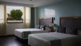 Hotel Abastos Plaza