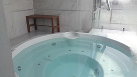 Hotel Block Suites