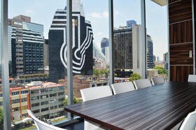 Hotel Block Suites